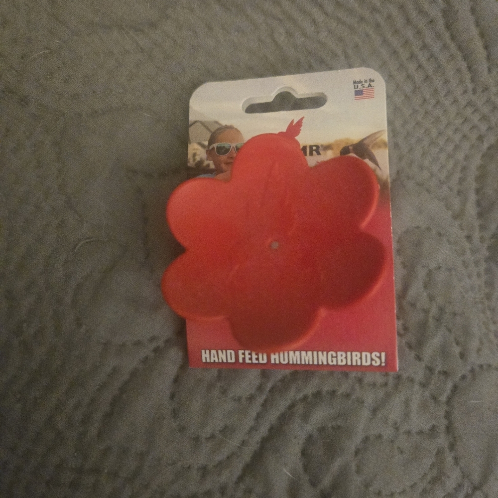 Red Flower-Shaped Hummingbird Ring Feeder